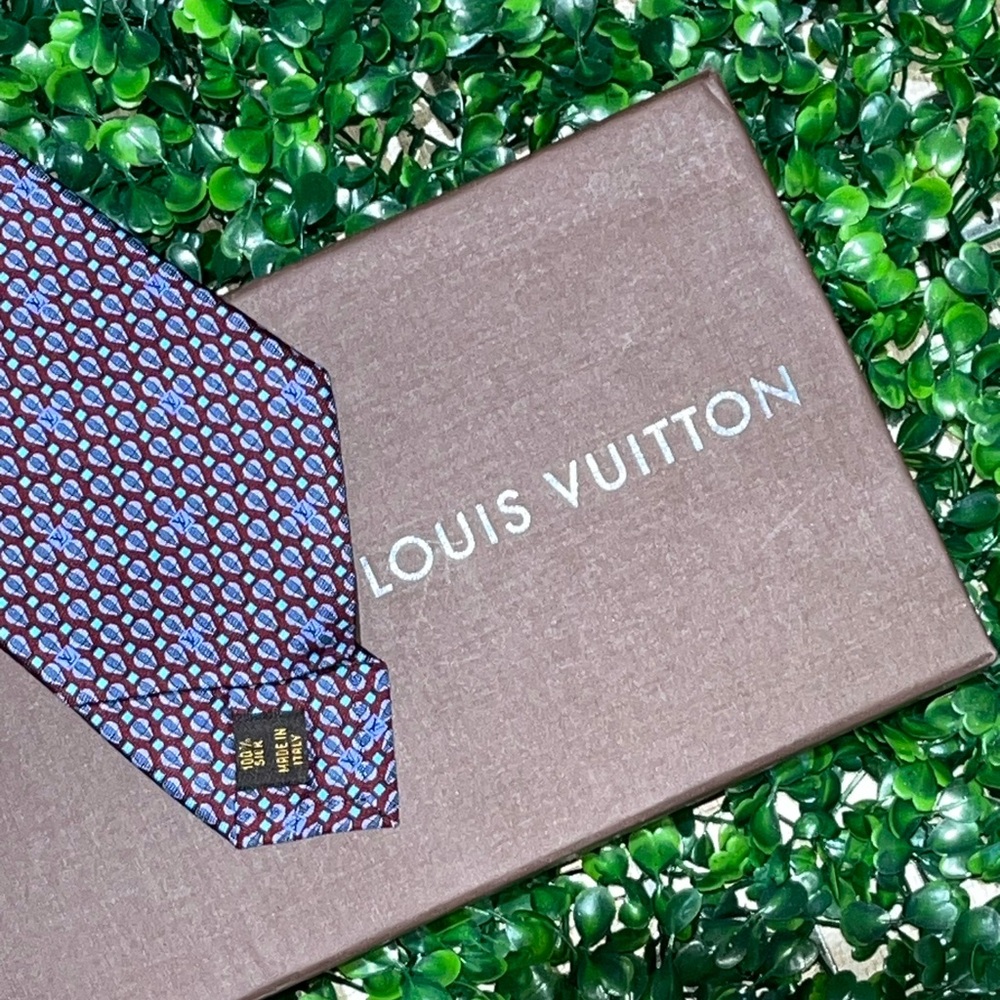 Louis Vuitton Elegant Tie